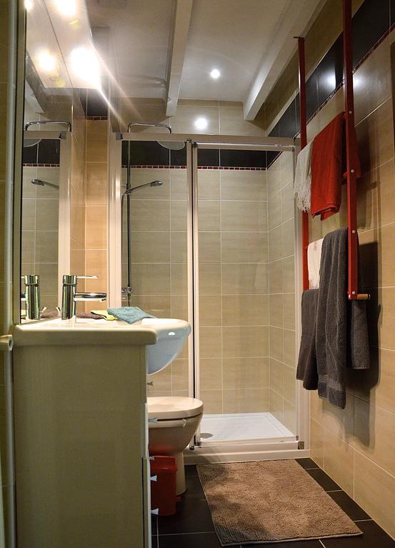 Le Vieux Noyer Bed and Breakfast Saint-Maurice-de-Tavernole Kamer foto