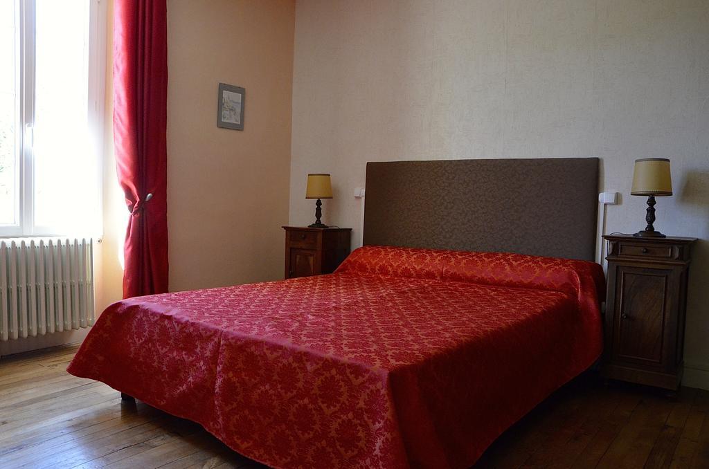Le Vieux Noyer Bed and Breakfast Saint-Maurice-de-Tavernole Kamer foto